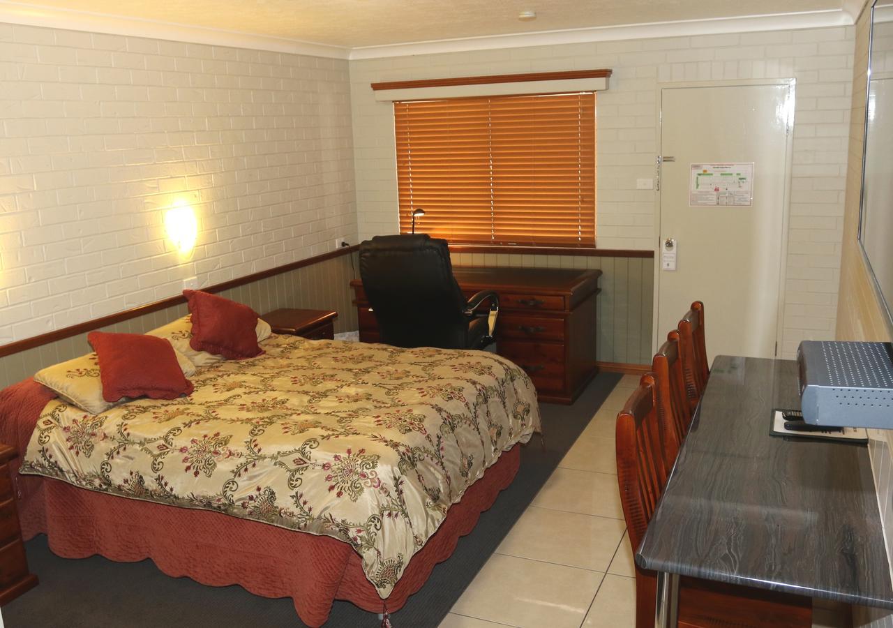 Barcaldine Country Motor Inn Exterior photo